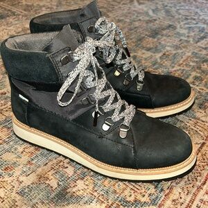 Tom’s waterproof boots